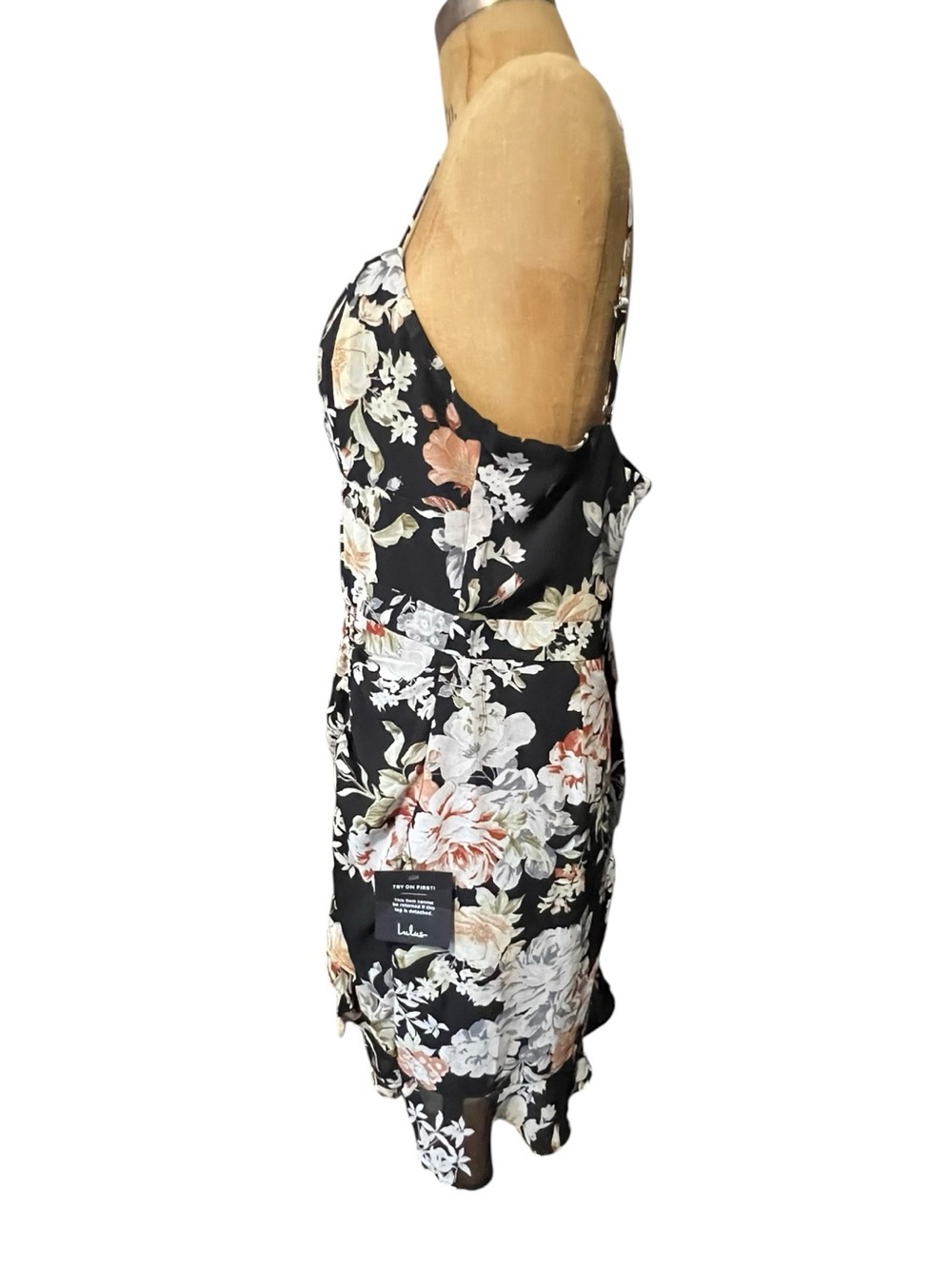 Lulu's Black Floral Spaghetti Strap Ruched Mini Dress NWT XL - Picture 3 of 8
